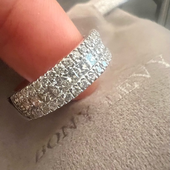 Authentic Bony Levy 18k Diamond Ring size 6.25 - Picture 4 of 7